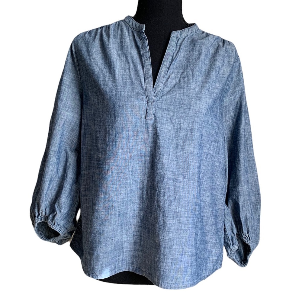 Gap 💯% Cotton Women’s V-neck Top Size Small
